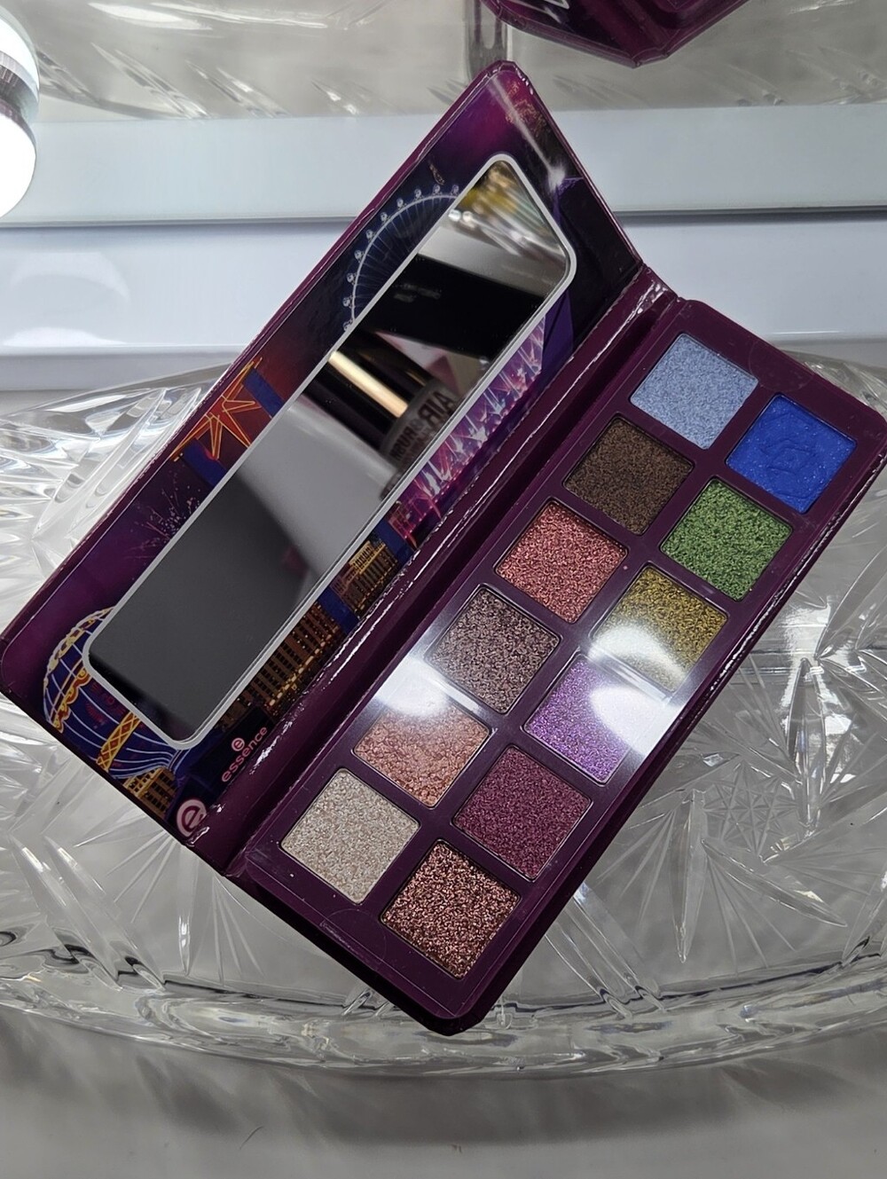 Essence Welcome to Sin City Eyeshadow Palette
